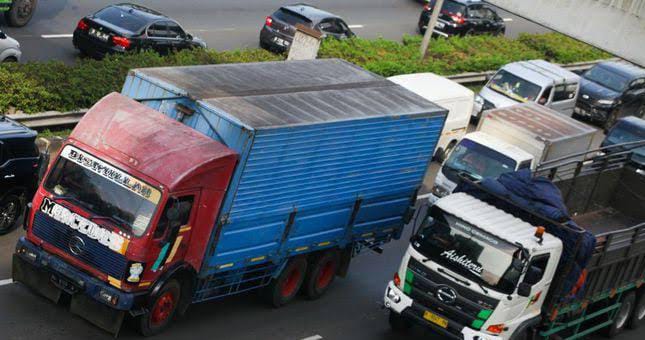 Kakorlantas: Kendaraan Sumbu 3 Roda Dilarang Masuk Tol Selama Nataru