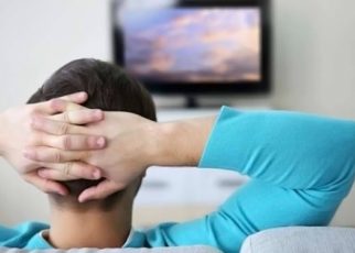 Waspada, Binge-Watching Drama Korea Bisa Picu Diabetes, Lo!