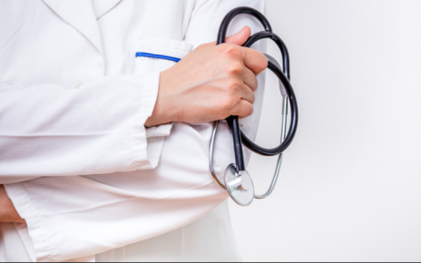 Kekurangan Dokter, Pemerintah Indonesia Tingkatkan Kuota Beasiswa untuk Dokter