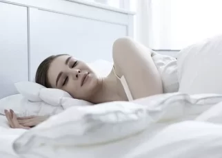 Pagi-Pagi Hujan, Tergoda Tidur Lagi Ini Bahaya yang Bakal Mengintai