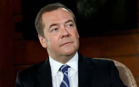 Mantan Presiden Rusia Sebut Perang Nuklir Dapat Terjadi
