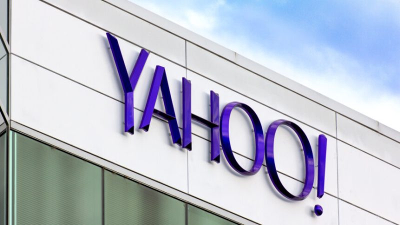 Yahoo PHK 20 Persen Stafnya