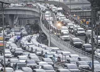 Macet Parah Bikin Stres! Lakukan Tips Berikut Supaya Kamu Kalem