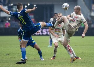 Link Live Streaming Persija vs Persib Hari ini: Simak Jadwal, H2H, dan Prediksi Susunan Pemain!
