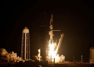 SpaceX Luncurkan Roket ke Stasiun Luar Angkasa Untuk Misi Penelitian