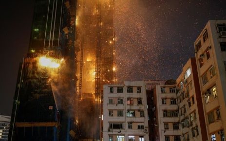 Gedung Pencakar Langit di Hong Kong Kebakaran, Ratusan Orang Dievakuasi