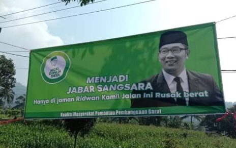 Warga Jabar Protes Jalanan Rusak, Ridwan Kamil Minta Maaf