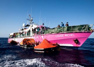 Perahu Penyelamat Imigran Inggris Dijegal Petugas Pantai Italia