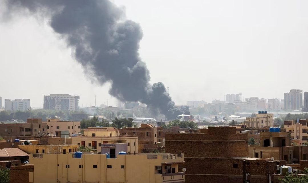 hawatir dengan pergerakan militer di Sudan yang kian agresif, sebuah kelompok mediator berusaha mati-matian untuk mencari solusi damai dengan mengadakan