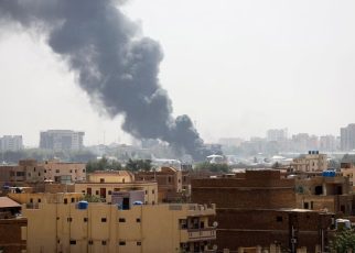 hawatir dengan pergerakan militer di Sudan yang kian agresif, sebuah kelompok mediator berusaha mati-matian untuk mencari solusi damai dengan mengadakan