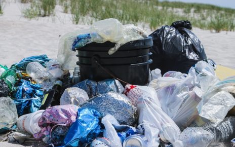 Ilmuwan Temukan Mikroba Pengurai Plastik di Suhu Dingin
