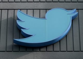 Separuh Pelanggan Twitter Blue Berhenti Berlangganan