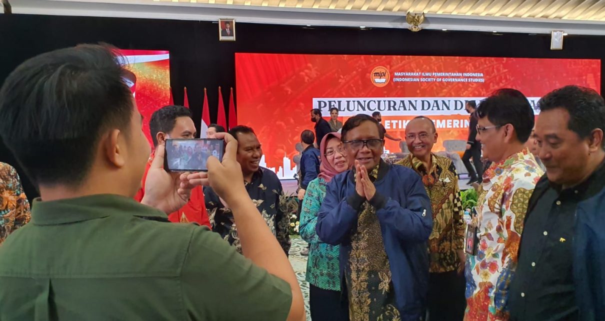 Negara Kacau Bila Hanya Mematuhi Hukum Tanpa Ada Etika