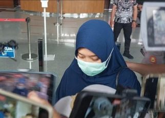 Punya Harta Rp 13,6 Miliar, Wagub Lampung Chusnunia Chalim Bungkam usai Diperiksa KPK