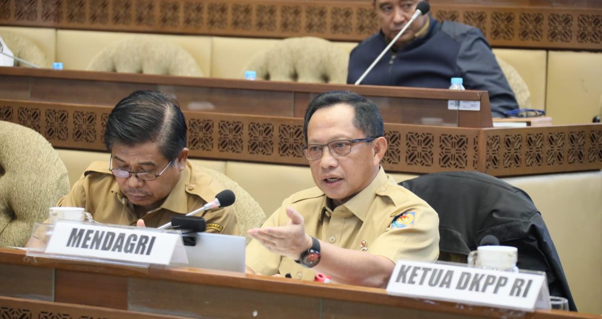 Di Depan DPR, Menteri Tito Beberkan Prestasi Kemendagri