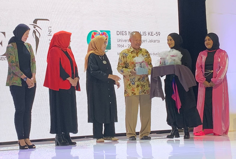 UFE 2023, Giat Designer Mendorong Fashion Sustainable