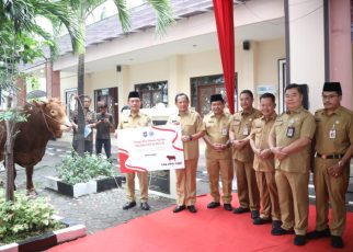 Sambut Iduladha 1444 H, Mendagri Serahkan Hewan Kurban Dari Jajaran Kemendagri dan BNPP