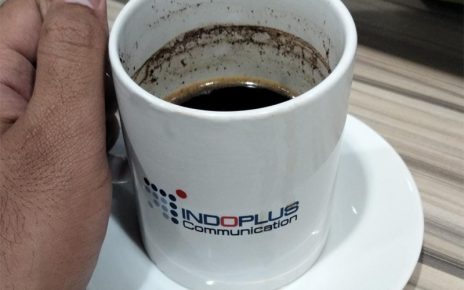 Menikmati Secangkir Kopi Hitam dan Manfaatnya
