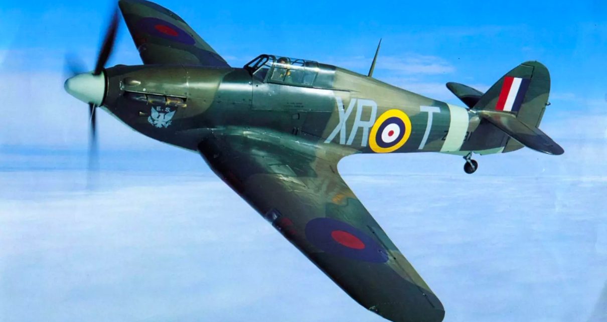 Pesawat Tempur Hawker Hurricane, Saudara Spitfire dari Inggris