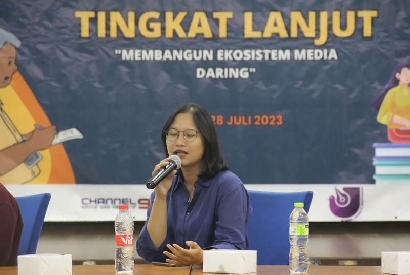 Ekosistem Digital, Keuntungan dan Tantangan Media Daring