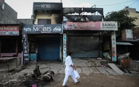 Masjid Dibakar Buntut Kericuhan Antar Agama di India