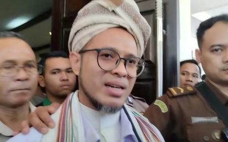 Hakim Jatuhkan Vonis 8 Tahun Kurungan terhadap Fahim Mawardi