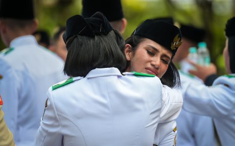 Polemik paskibaraka harus lepas jilbab.