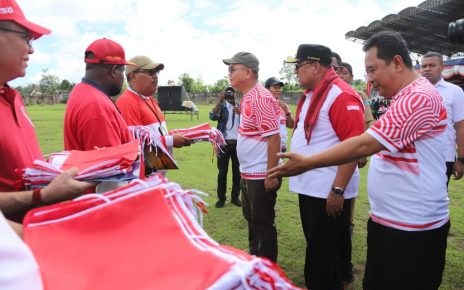 Sambut HUT ke-78 RI, Kemendagri Bagikan 10 Juta Bendera di Sorong