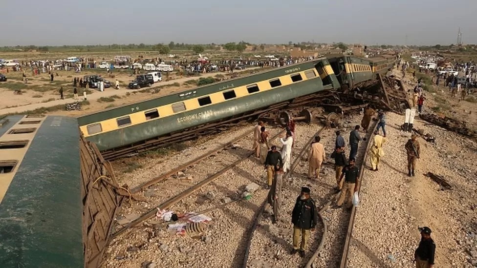 Kereta Terbalik di Pakistan, 30 Orang Meninggal Dunia