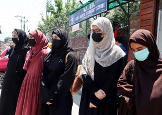 Prancis Larang Penggunaan Abaya di Sekolahnya