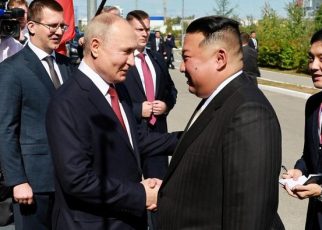Pakar Internasional Sebut Negara Barat Sulit Hentikan Kerja Sama Korea Utara–Rusia