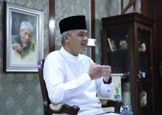 Ganjar Ingatkan Pentingnya Spiritual dan Mental di Acara Maulid Nabi SAW