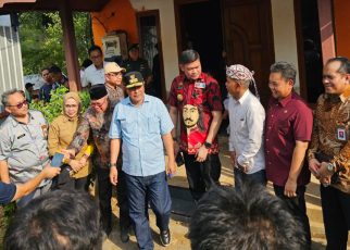 Jaga Inflasi dan Stunting PJ Gubernur Sulsel Tinjau Sentra Telor Ayam Gowa