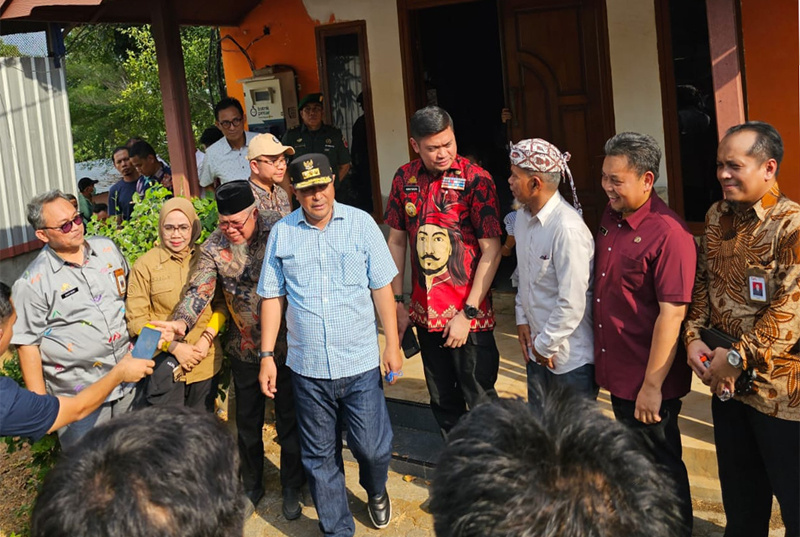 Jaga Inflasi dan Stunting PJ Gubernur Sulsel Tinjau Sentra Telor Ayam Gowa
