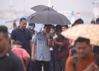 Gibran Berkunjung ke Pelabuhan Paotere Sulawesi Selatan