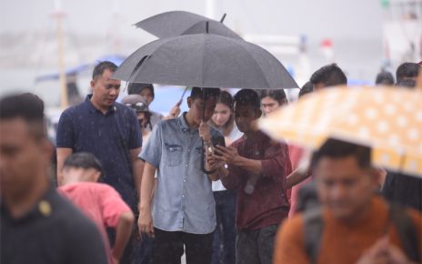 Gibran Berkunjung ke Pelabuhan Paotere Sulawesi Selatan