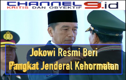 Jokowi Resmi Beri Pangkat Jenderal Kehormatan ke Prabowo