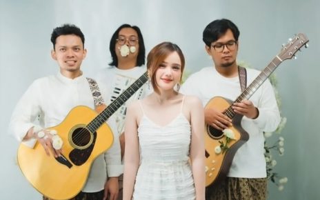 Fanny Soegiarto Gandeng Gitaris & Eks Personel Soegi Bornean untuk Garap Karya Baru