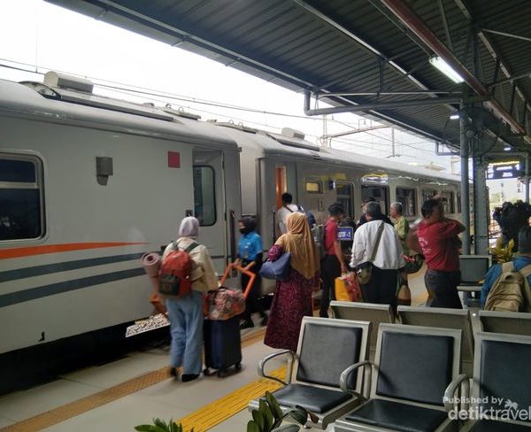 Angkutan nataru didominasi kereta