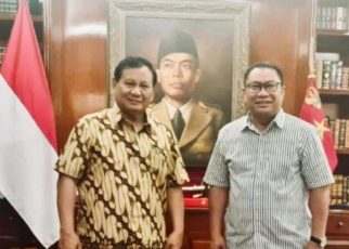 Prabowo Subianto bersama Fary Djemi Francis