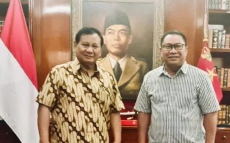 Prabowo Subianto bersama Fary Djemi Francis
