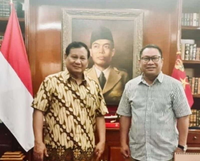 Prabowo Subianto bersama Fary Djemi Francis
