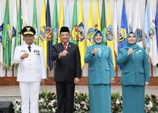 Ketua TP PKK Riau, Tri Tito Karnavian
