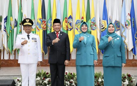 Ketua TP PKK Riau, Tri Tito Karnavian