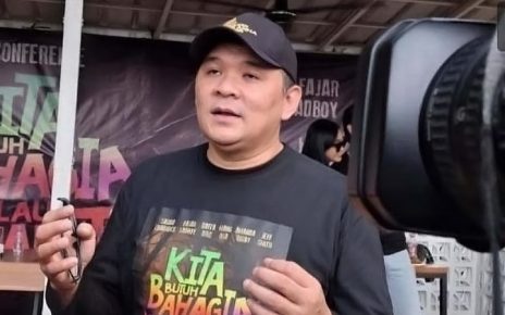 Derry Drajat Sutradarai Film Horor Komedi ‘Kita Butuh Bahagia Walau Sesaat’
