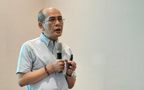 Ekonom Faisal Basri Meninggal.