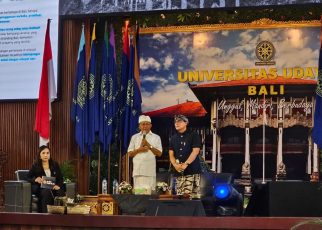 Di Hadapan Mahasiswa, Koster Paparkan Kontribusi Bali terhadap Pariwisata Indonesia