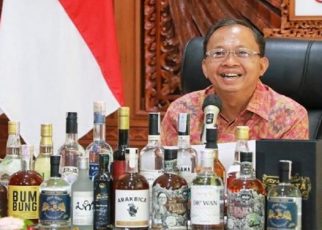 Lewat Arak Bali, Koster Tingkatkan Daya Saing Produk Lokal