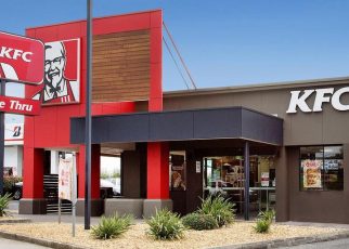 Buruh KFC demo di Kemnaker