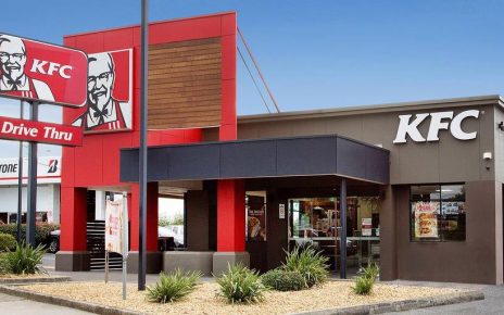 Buruh KFC demo di Kemnaker
